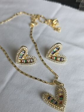 14 Gold Plated Tone Multicolor Heart Necklace and Earring Set